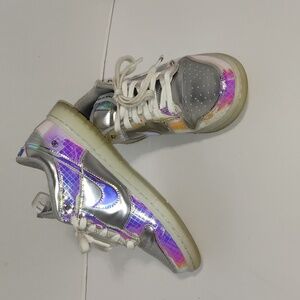 Women's 6.5 Nikes Dunk Low Retro Holographic Silver Chrome